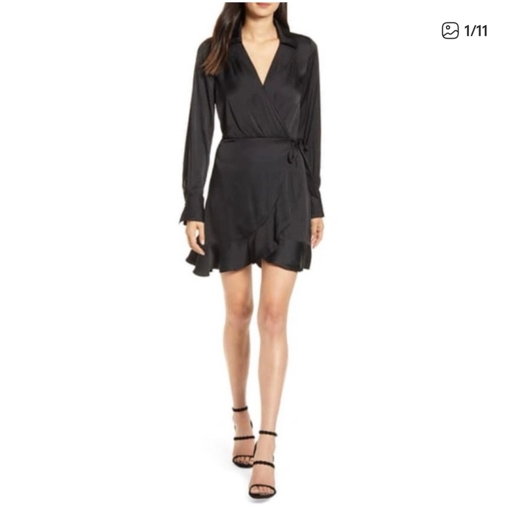 PAIGE Parisa Black Faux Wrap Dress
Embroidered Details Long Sleeve Mini L